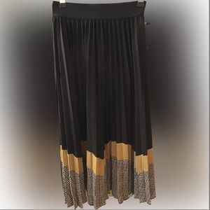 Pleated Color-Block Midi Skirt